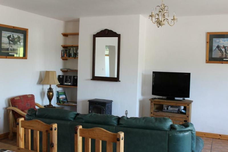 Chapel Field Apartment Dungeagan Екстериор снимка